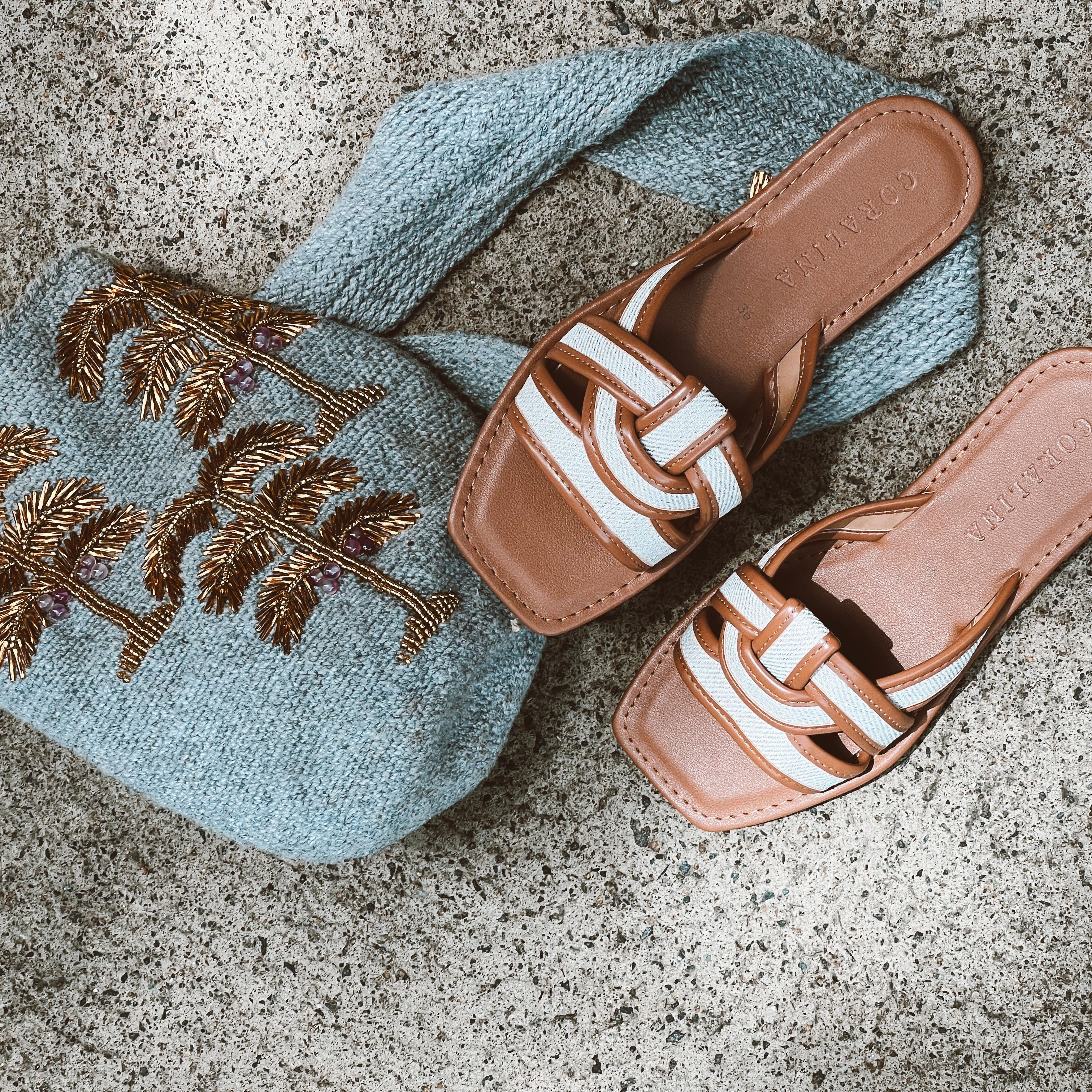 Solar Coast Flat Sandals - Coralina