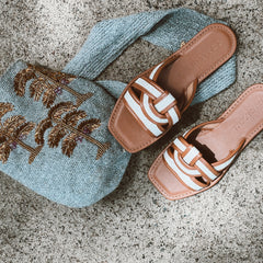 Solar Coast Flat Sandals - Coralina