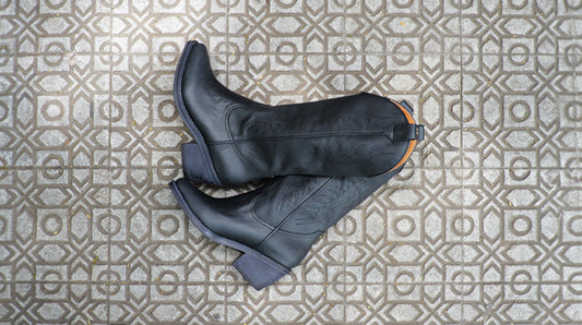 ¡Sandalias, botas, tenis y tacones!