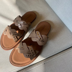 Sunday Reset   sandalias planas