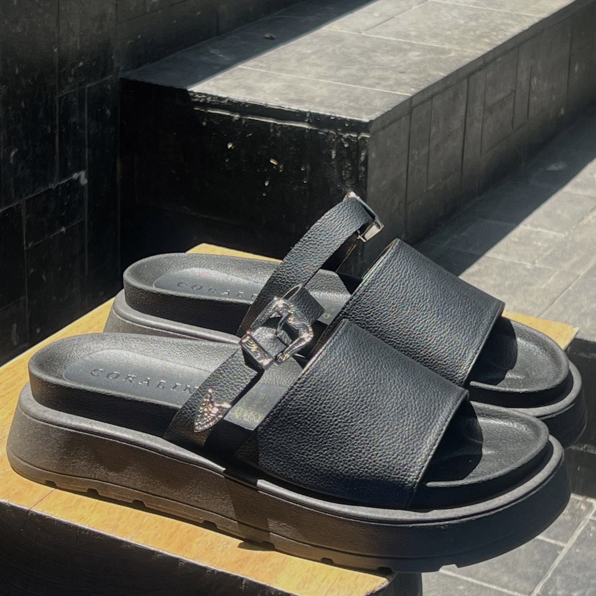 feel the sun flatform Sandals