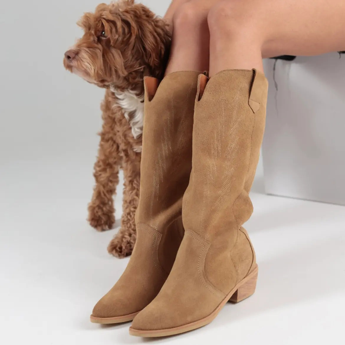 Moon Chaser  Western Boots - Coralina 