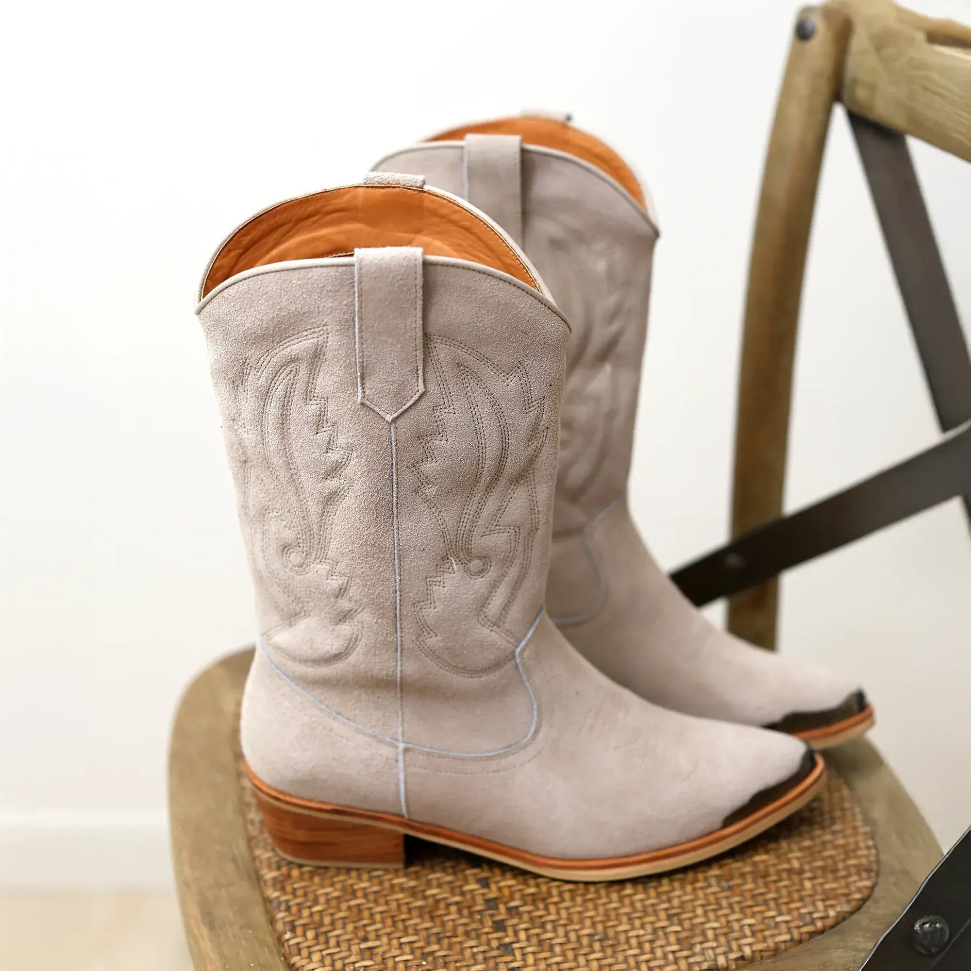 Bohemian Spirit  Western Boots - Coralina 