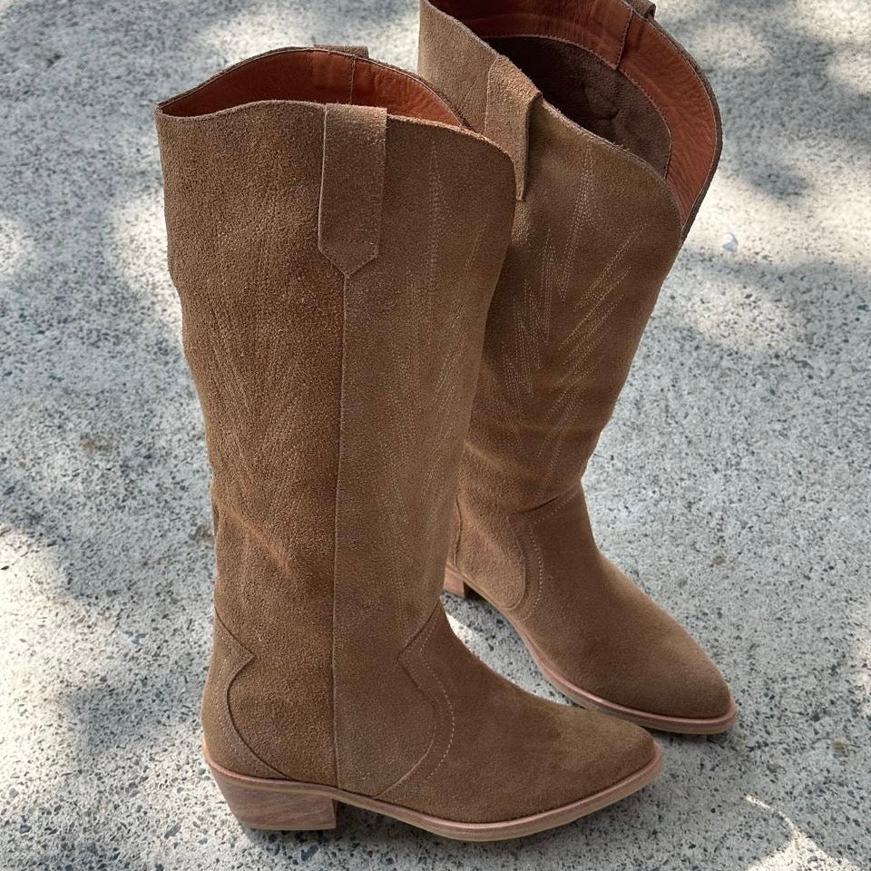 Moon Chaser  Western Boots