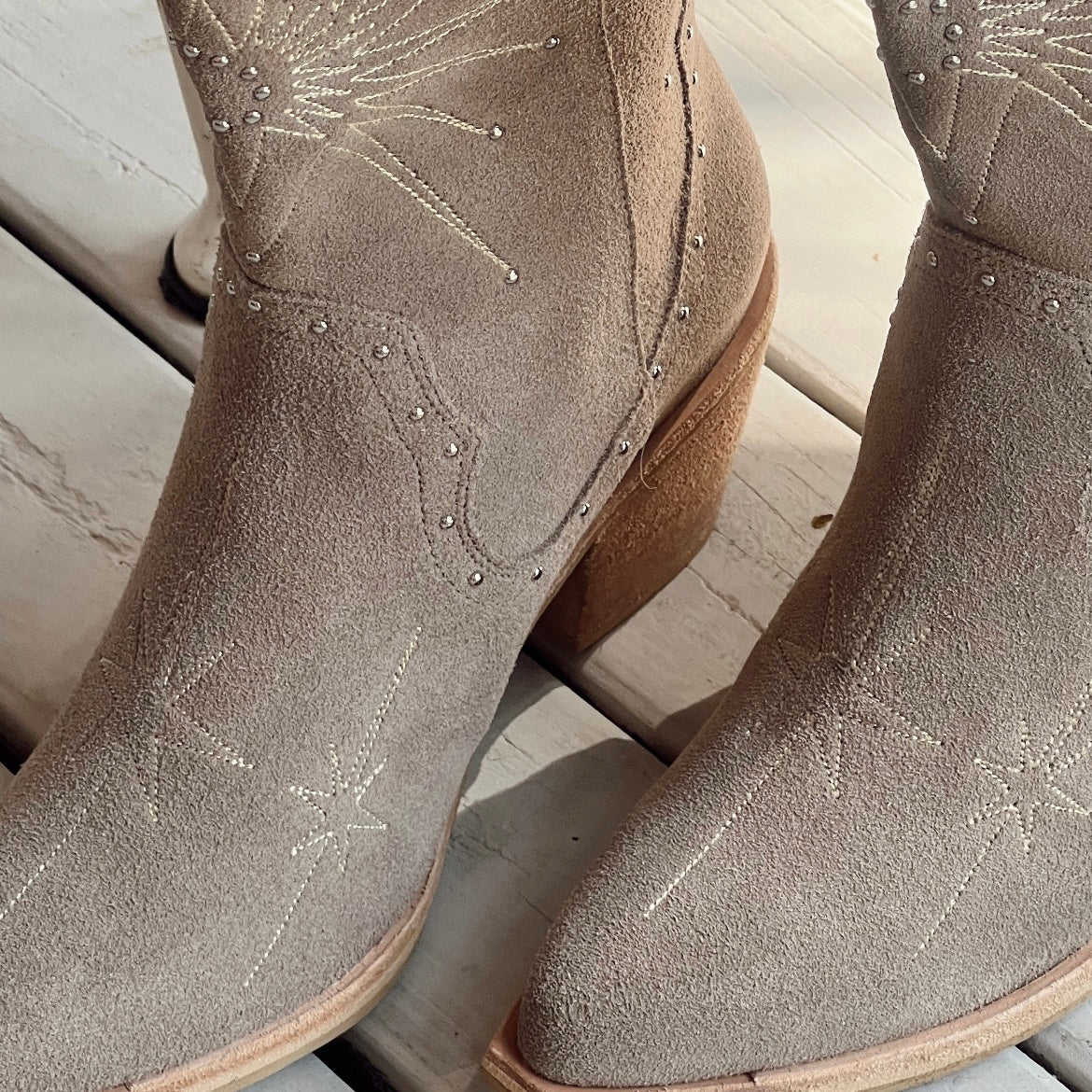Coast calling Western Boots