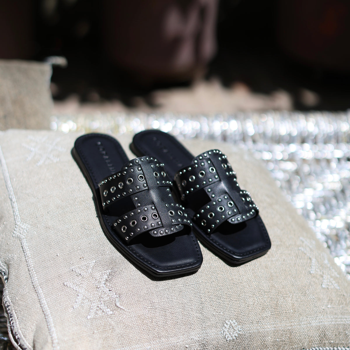 Spell Spirit Flat Sandals - Coralina 