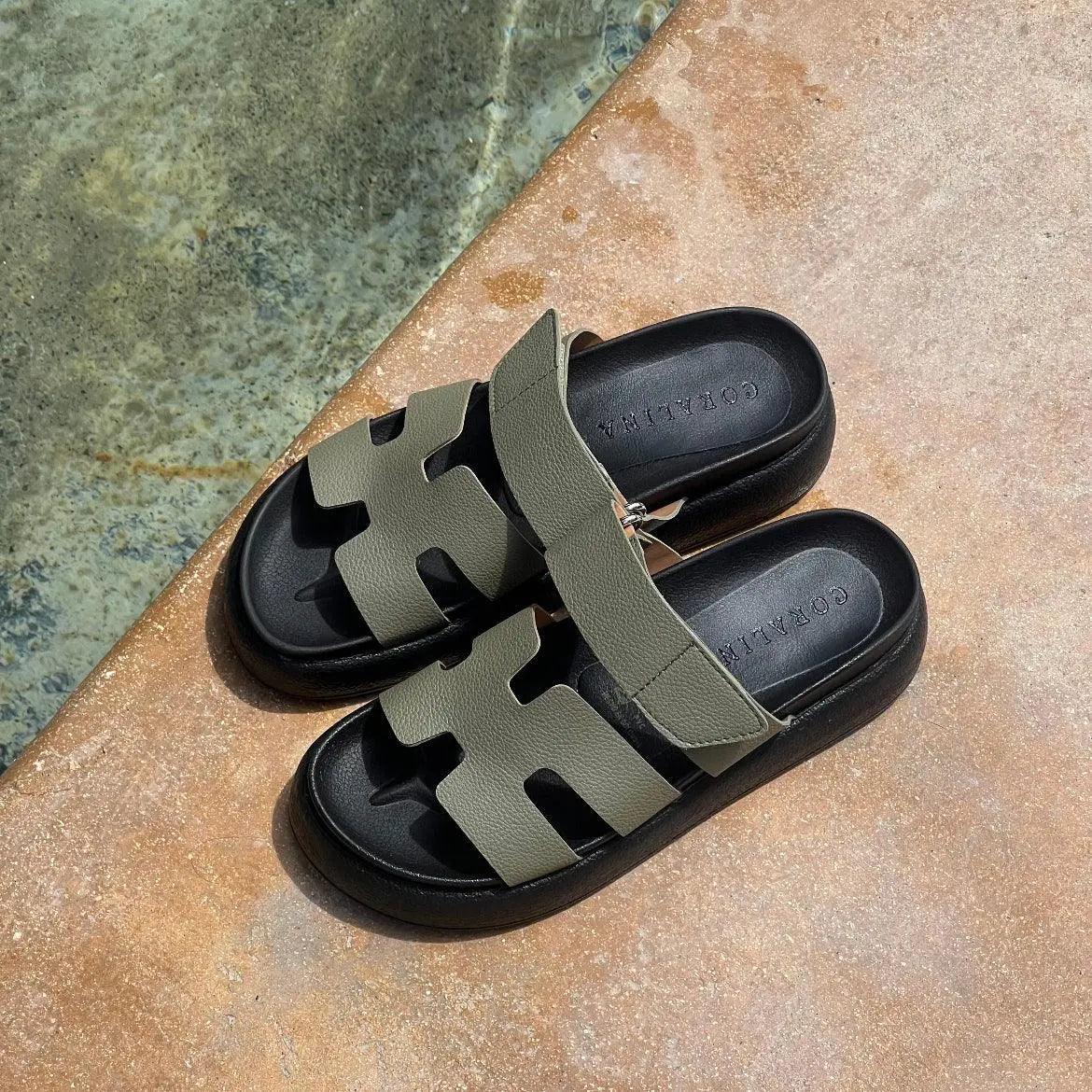 La Perla Canoa Sandals - Coralina 