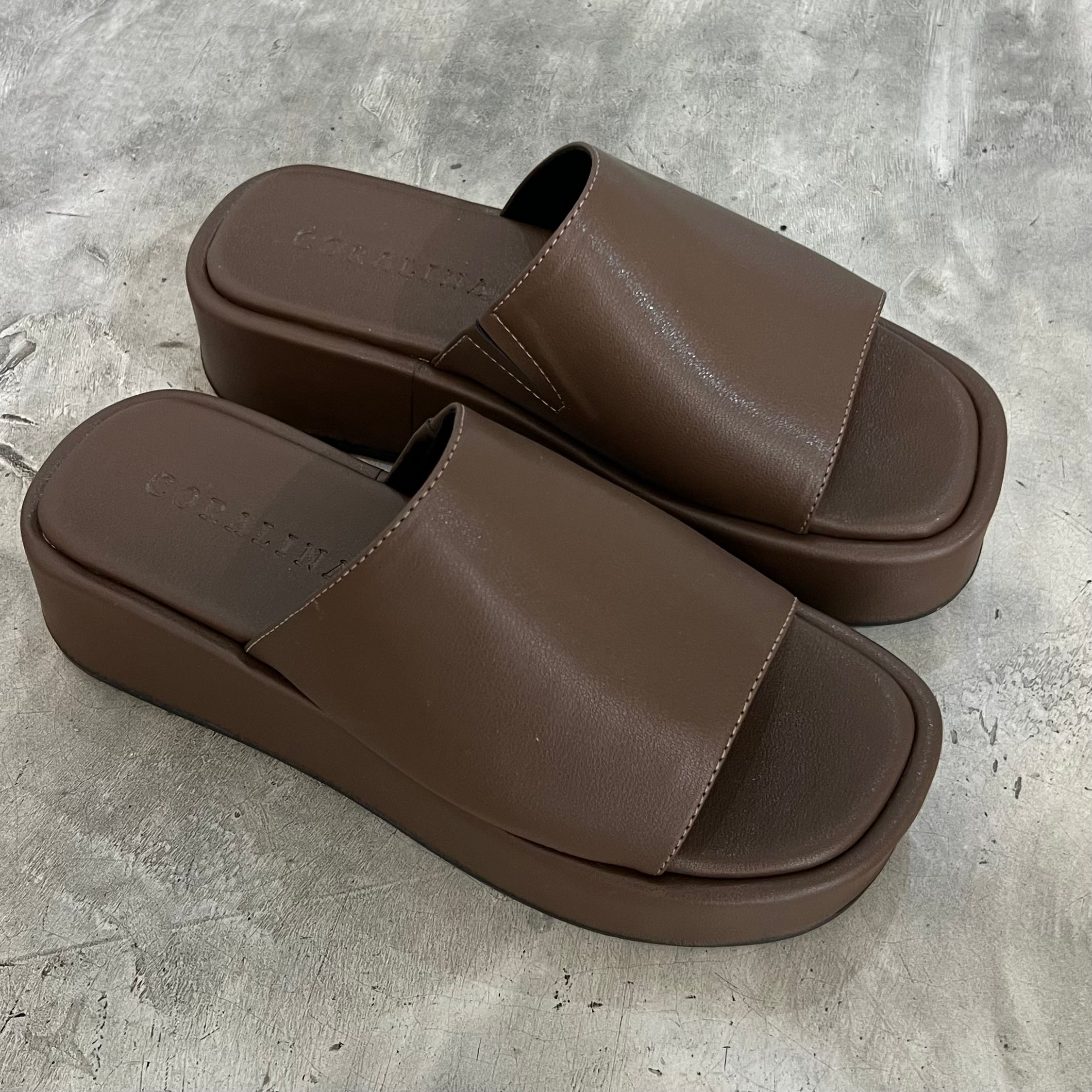 Madeira flatform Sandals