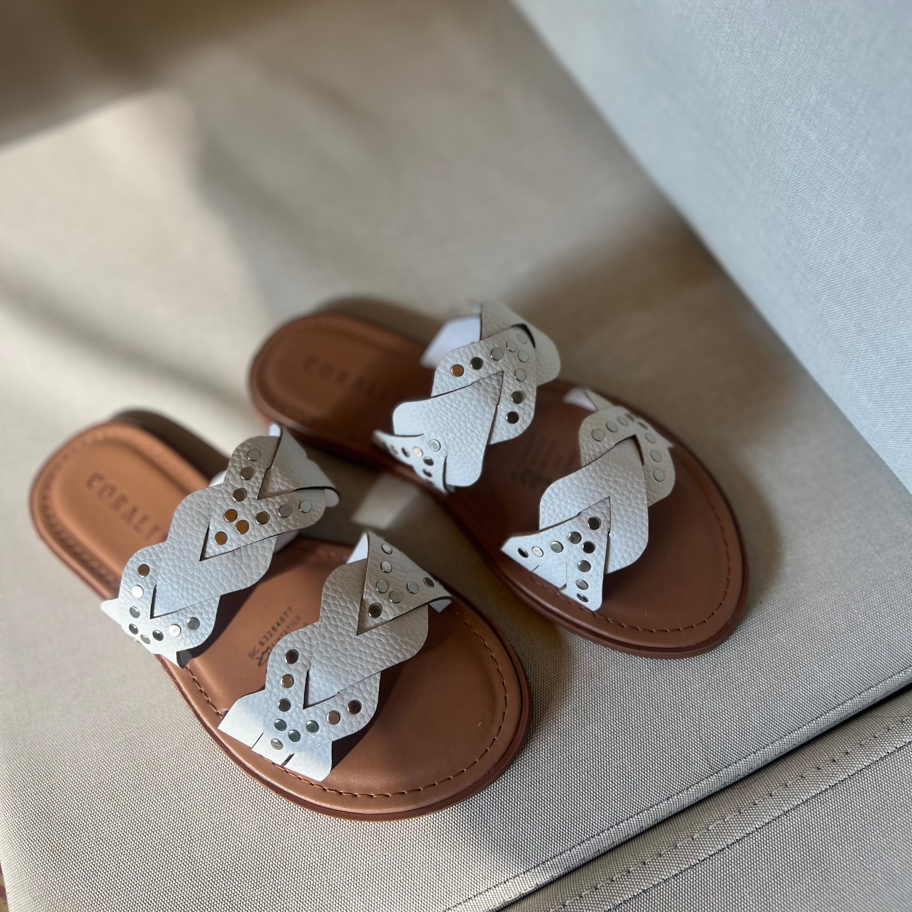 Sunday Reset   sandalias planas