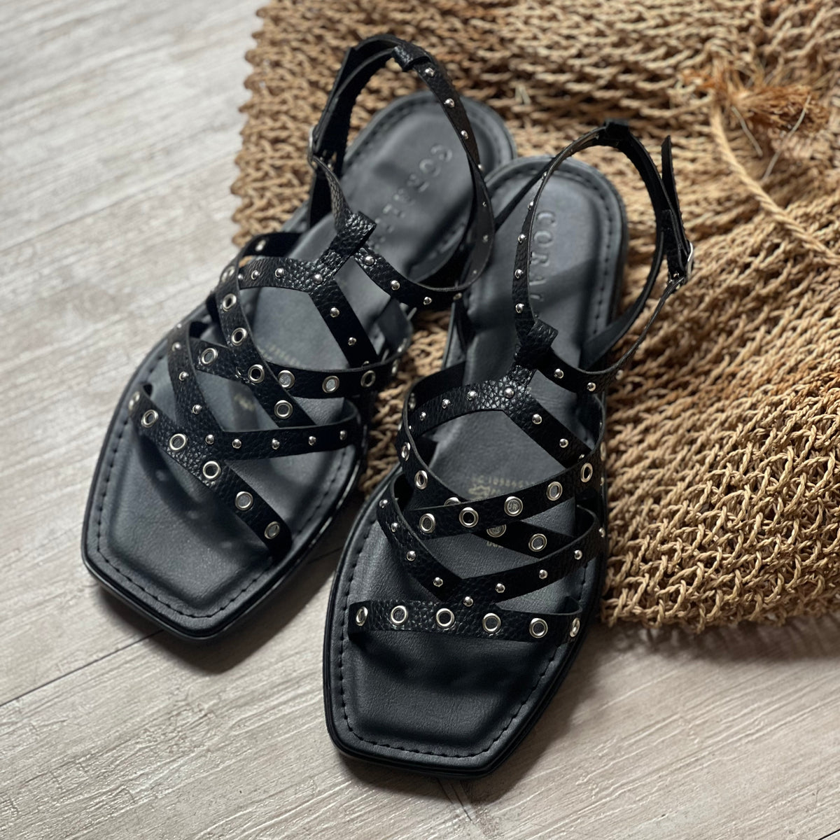 Agua Cristalina Flat Sandals