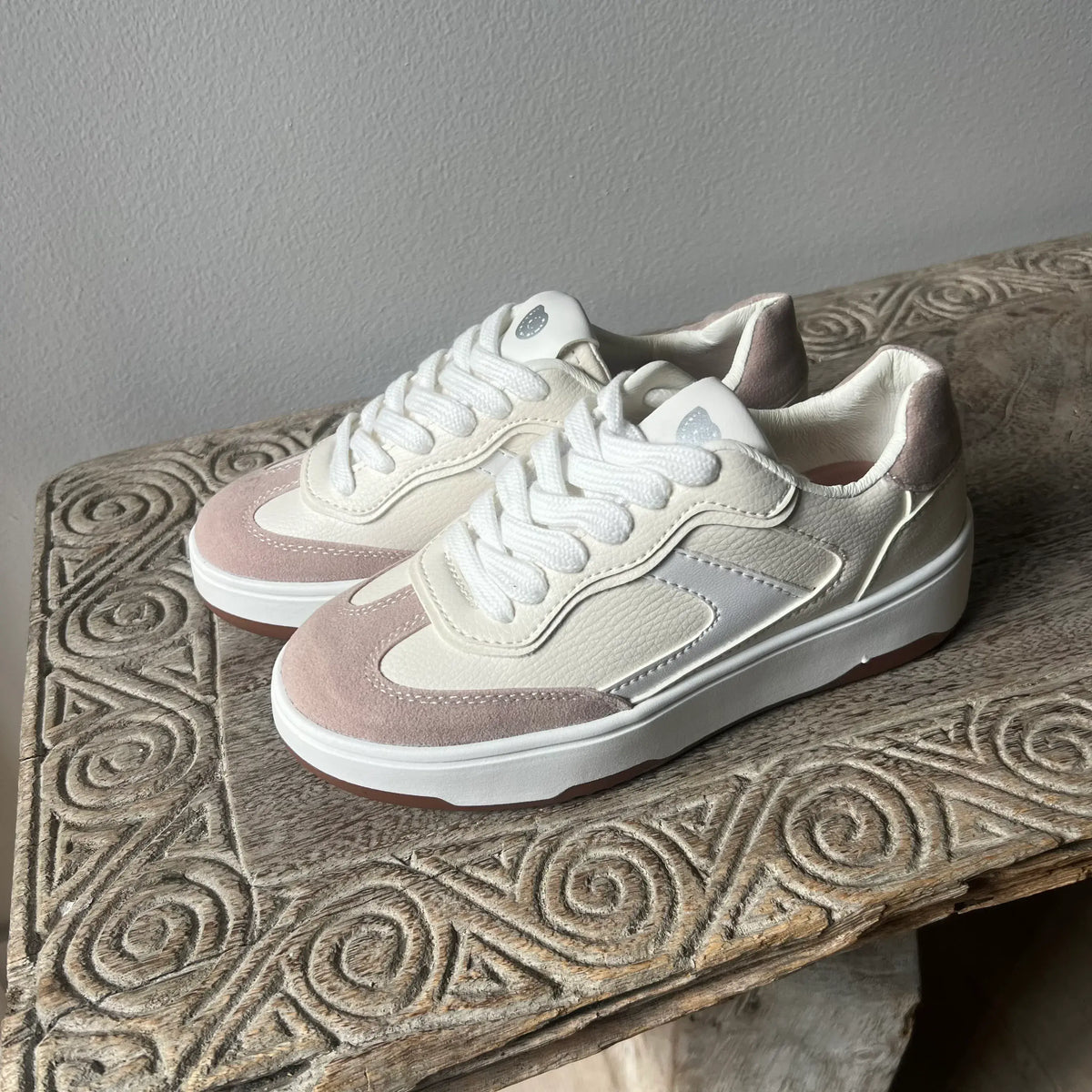 Perfect Look in ocean drive Sneakers - Coralina 
