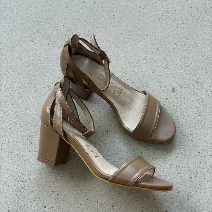 Bali Heeled Sandals altura cinco y medio - Coralina 