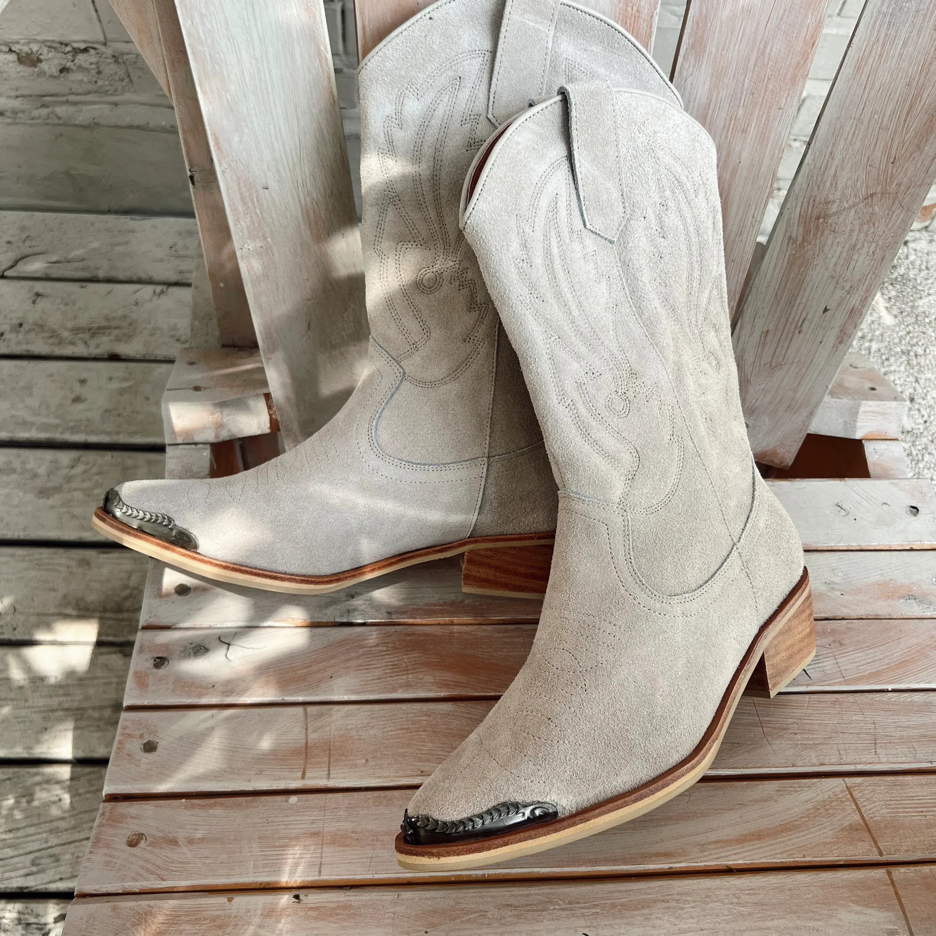 Bohemian Spirit  Western Boots - Coralina 