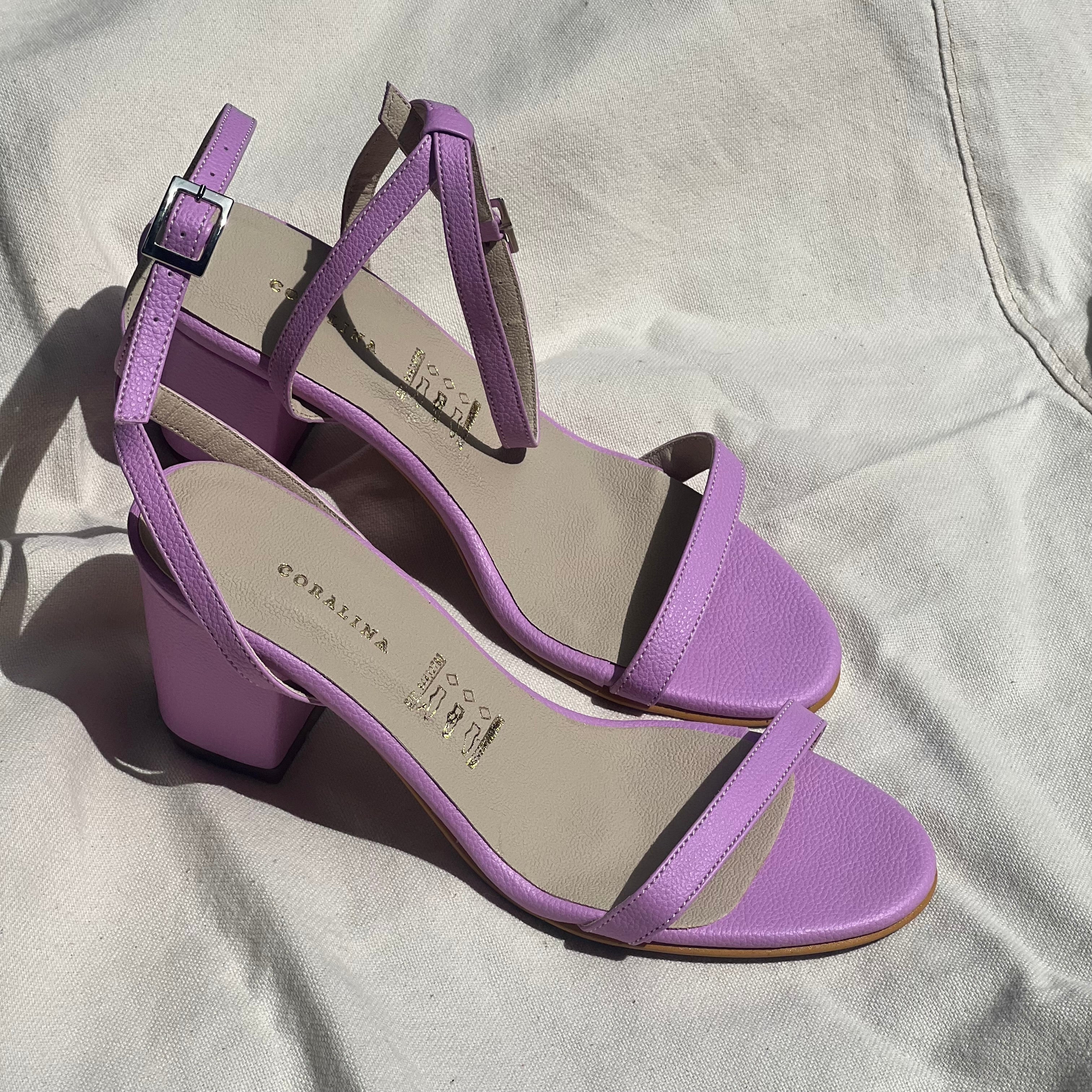 Bright mornings  Heeled Sandals tacón cinco y medio - Coralina 