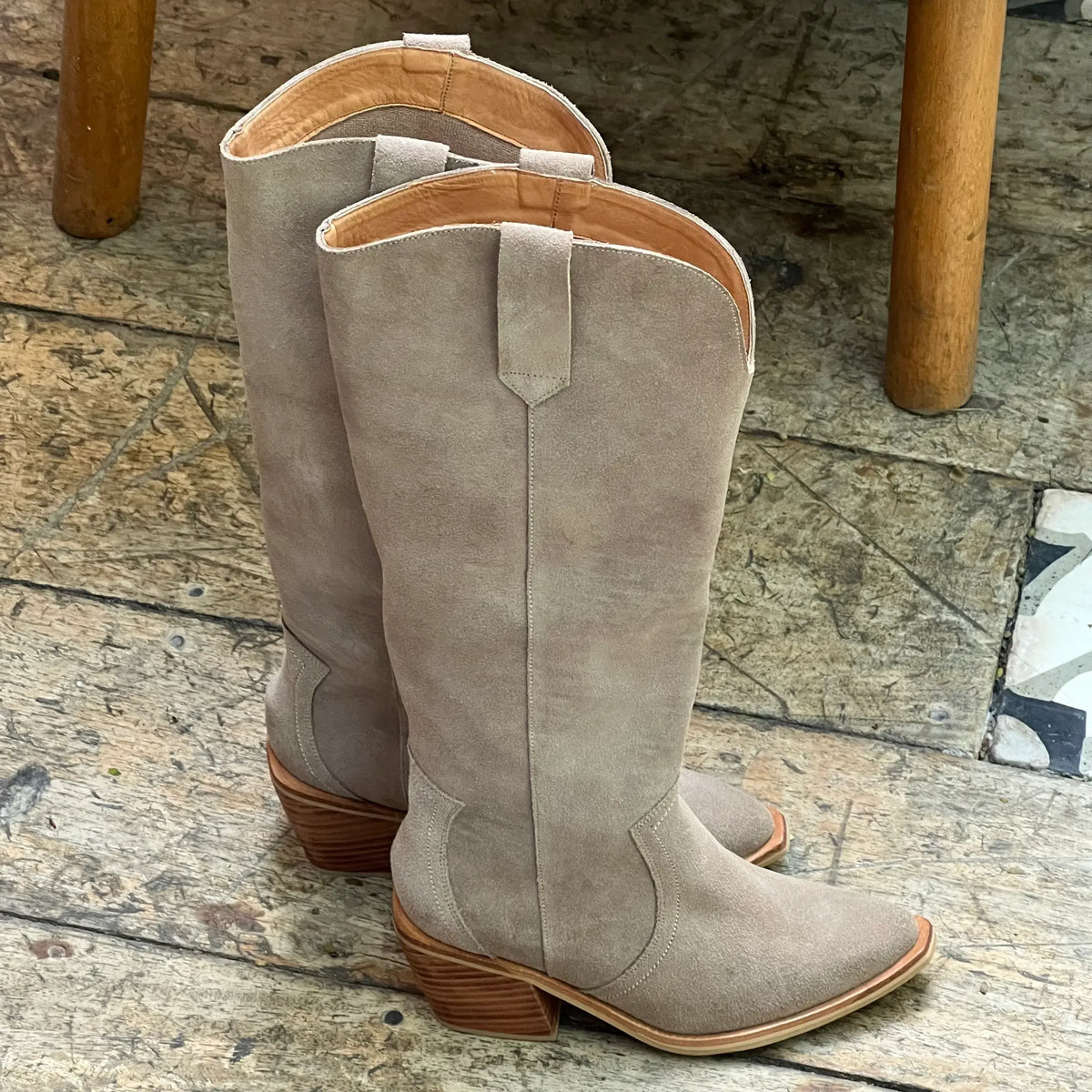 Arena y Sol Western Boots - Coralina 