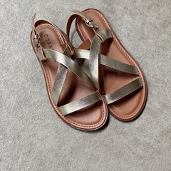 Golden Hour Flat Sandals - Coralina 