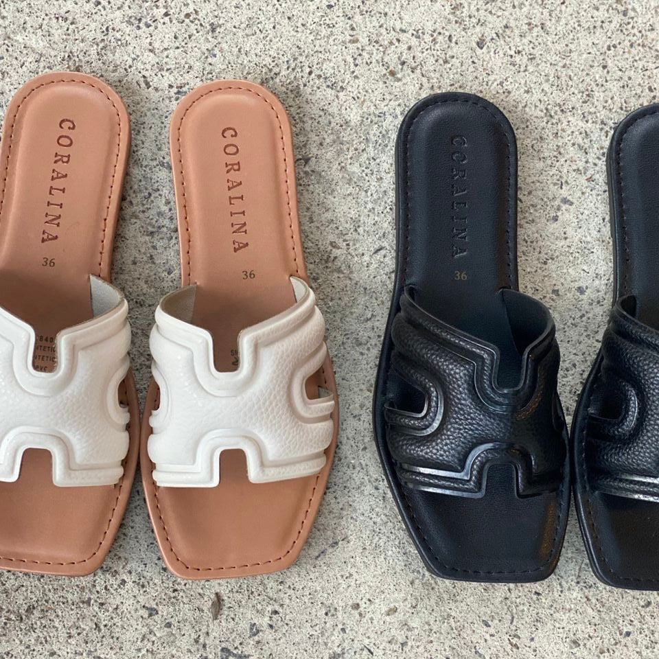 Paloma  Flat Sandals - Coralina 