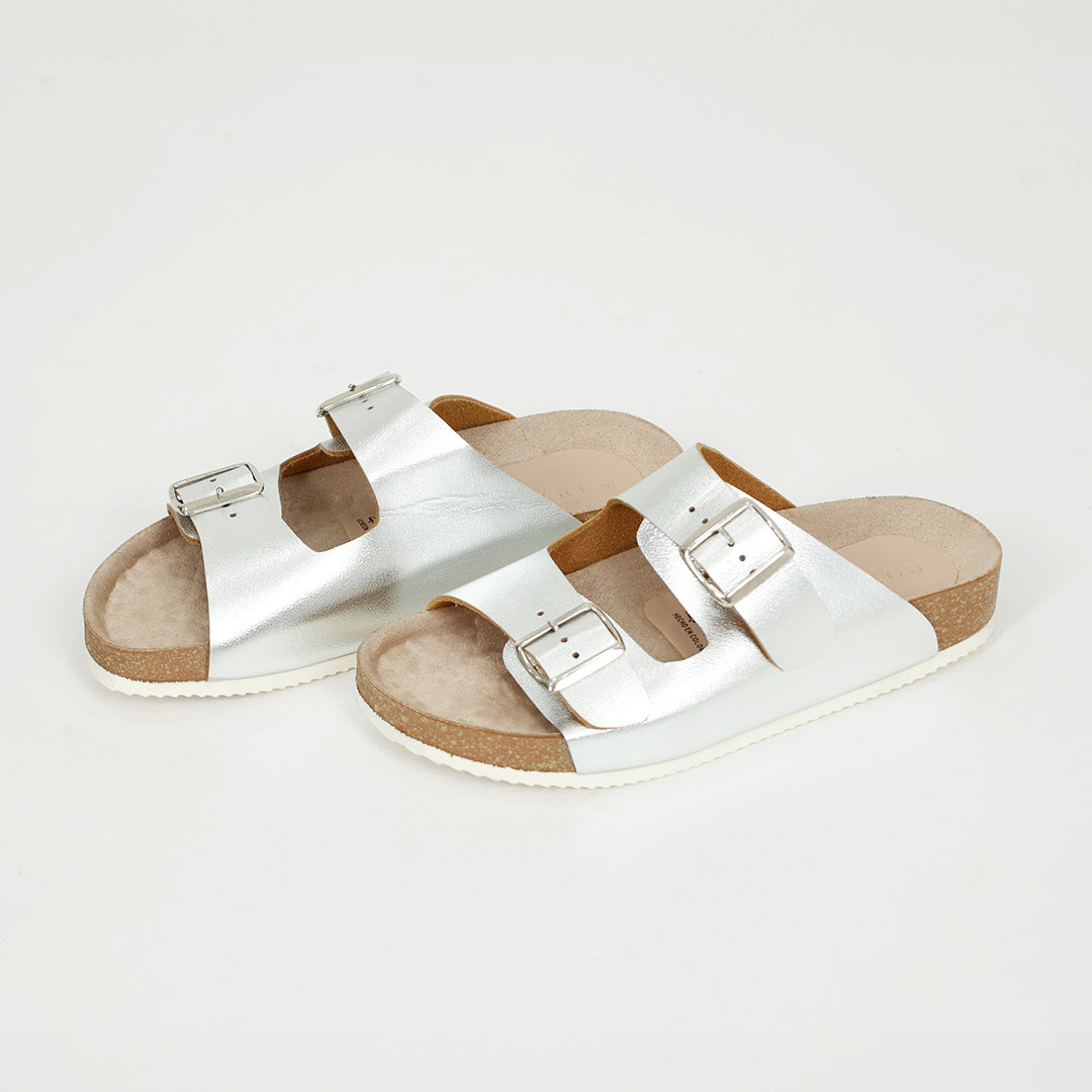 Luna Rosada Flat Sandals - Coralina 