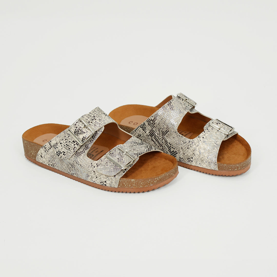 Luna Rosada Flat Sandals - Coralina 